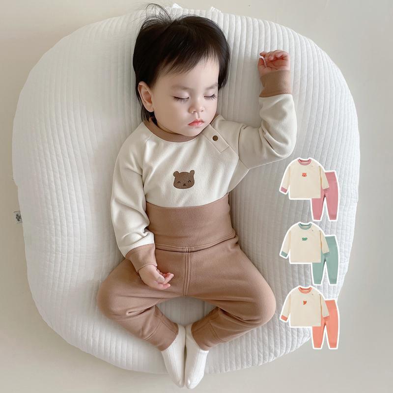 ・カテゴリ: 子供用インナーウェア・対象: 男女兼用・対象年齢: 新生児 (0~1歳, 80cm以下)・素材: ドイツ製ベルベット, ポリエステル45%・ネックライン: ラウンドネック・厚さ: 普通・柄: 動物, カートゥーン・機能: 保温...