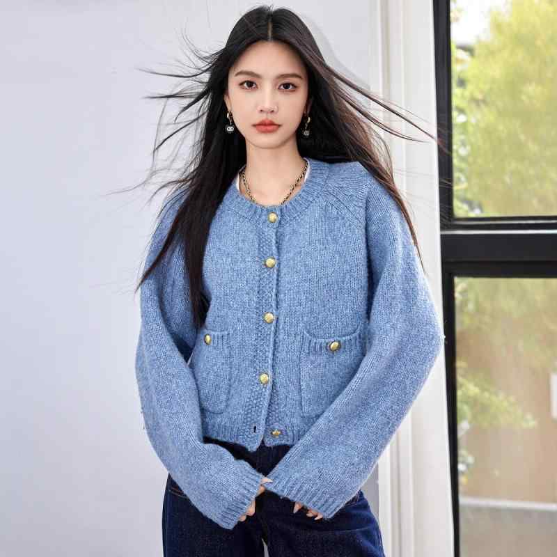 カーディガン レディース ショート丈 ニット 厚手 小香風 ラウンドネック 長袖 トップス 秋冬 粘胶纤维 無地 ブルー ポケット付き エレガント