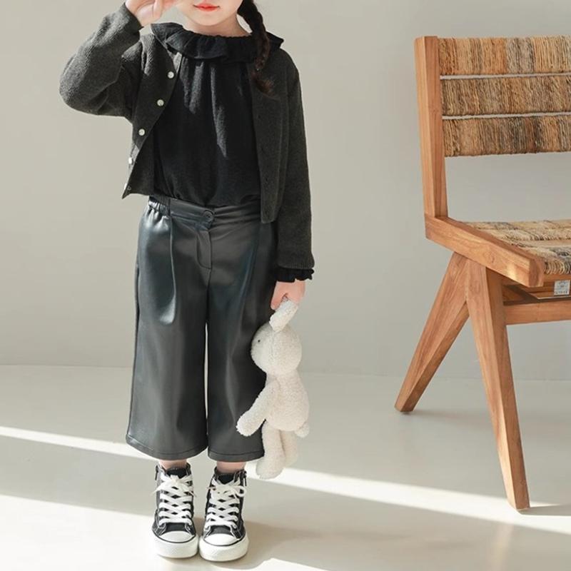 ・スタイル: 韓国版・生地: PUレザー・安全レベル: B類・パンツ丈: ロングパンツ・主な生地の組成: PU・主な生地の組成含有量: 100%・対象性別: 女の子・対象年齢: 中 ছোট 儿童(3~8歳、100~140cm)・スタイル: ...