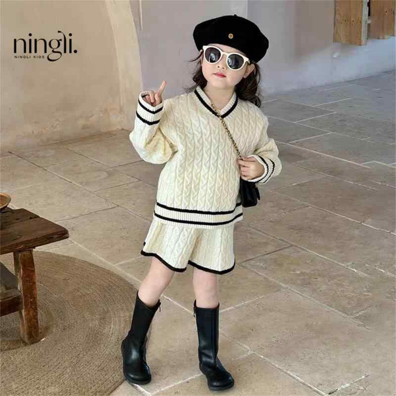 子供用パンツセット 春秋 女の子 Vネック トップス 短パン 上下セット かわいい おしゃれ ストライプ 綿90% ブラック系