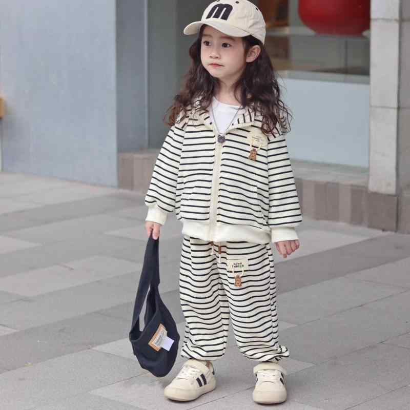 キッズ アウター 上下セット 子供服 男の子 女の子 カジュアル パーカー パンツ ボーダー柄 春秋 スポーティー 2点セット