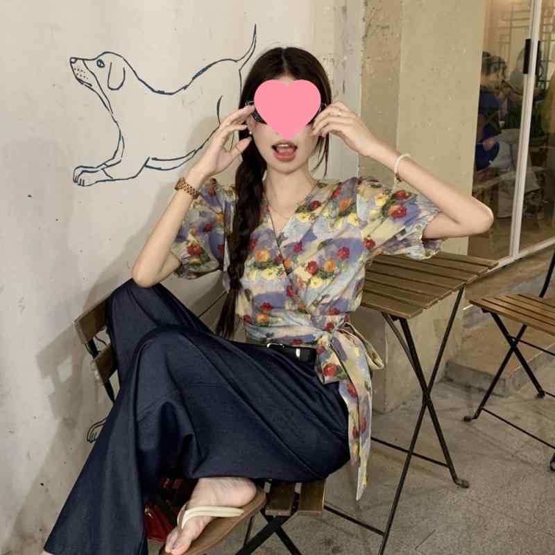 シャツ レディース 春夏 Vネック 開襟 港スタイル レトロ 黒地 赤花柄 プリント ゆるかわ ポリエステル ブラウス トップス