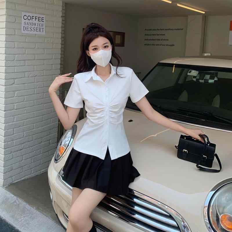 シャツ レディース 半袖 ポリエステル 開襟 ギャザー 無地 トップス ブラウス プルオーバー 白 ホワイト グレー スリムフィット 御姐風