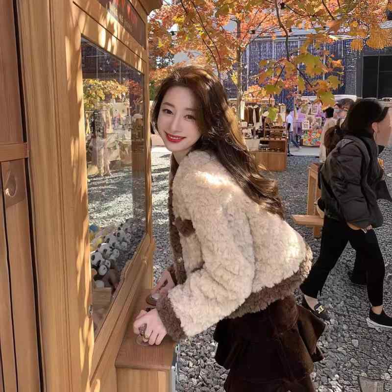 ・カテゴリ: アウター・素材: 羊羔毛、スパンデックス・柄: 無地・スタイル: 御姐風・袖丈: 長袖・ネックライン: ラウンドネック・着丈: ミドル丈・フィット: レギュラー・厚さ: 厚手・カラー: カーキ・サイズ: S, M, L, XL・対象年齢: 成人・対象: 女性・前立て: シングルブレスト