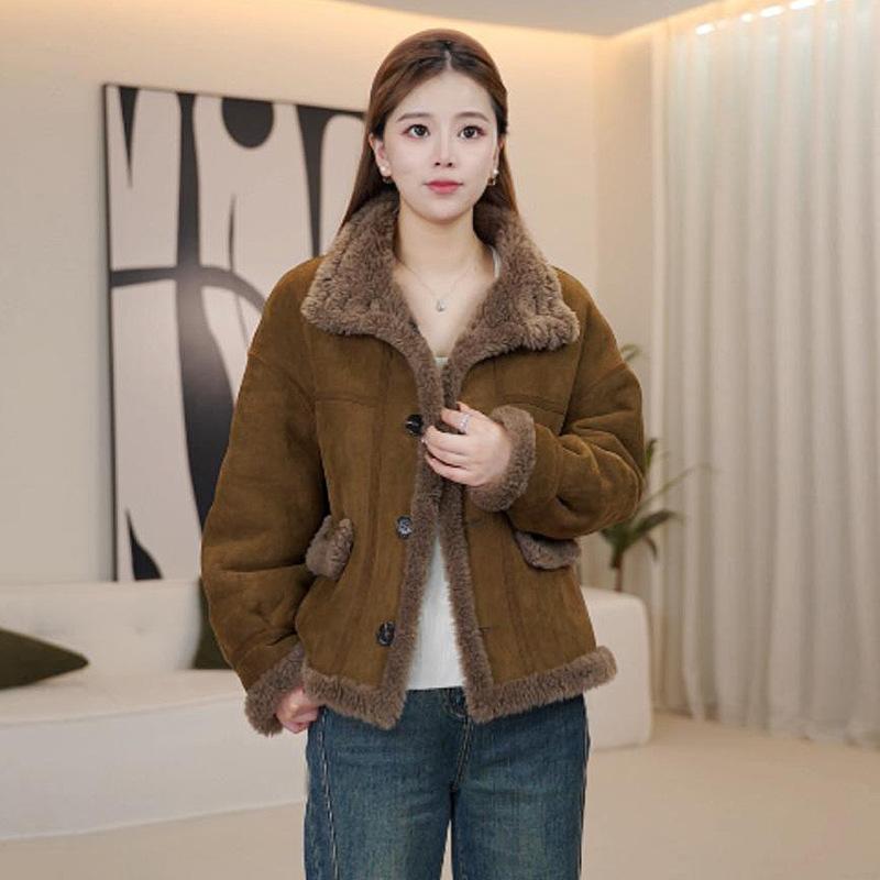 ・素材: ポリエステル・シルエット: レギュラー・組み合わせ: 単品・厚さ: 厚手・着丈: ミドル丈 (50cm超～65cm以下)・袖丈: 長袖・袖のタイプ: レギュラー袖・ネックライン: スーツ襟・デザイン: 切り替え・カラー: ブラウン・サイズ: M, L, XL, XXL, XXXL・スタイル: エレガント・前開き: シングルブレスト・対象: 大人・性別: 女性・商品カテゴリ: ジャケット・主素材の含有量: 90-95%