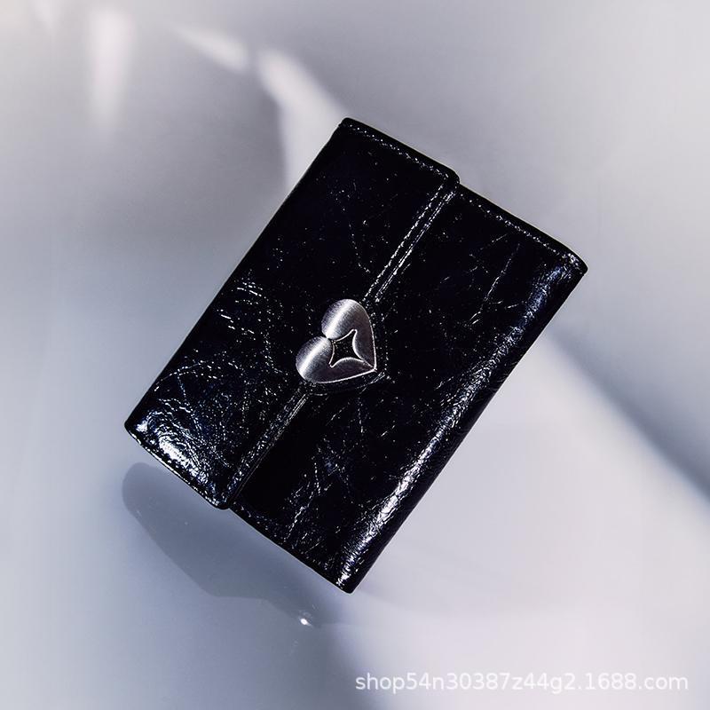 カードケース レディース ミニ財布 本革 ハート かわいい 定期入れ キャッシュカード クレジットカード 運転免許証 診察券 ブラック シルバー ブラウン ピンク系 ブルー