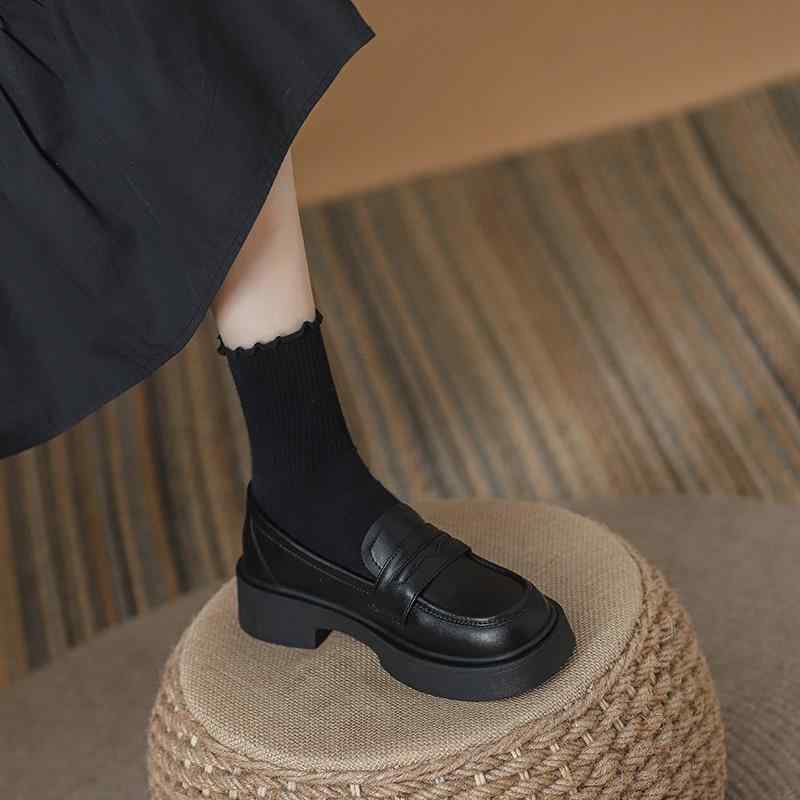 ローファー レディース 本革 黒 フラットシューズ 歩きやすい ローヒール ラウンドトゥ スリッポン 韓国風 レトロ 通勤 普段使い 春夏秋冬 ブラック ブラウン