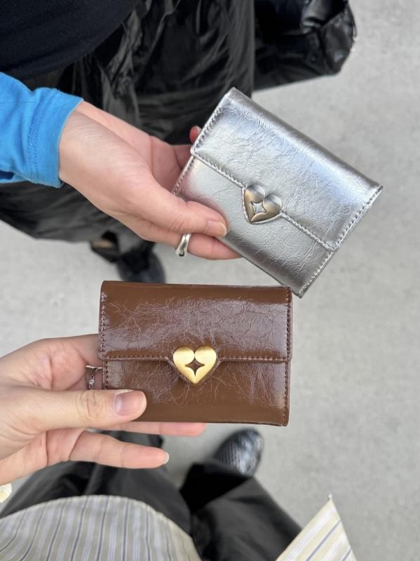 財布 ミニ財布 カードケース レディース 本革 三つ折り ハート 無地 ブラック ブラウン シルバー ピンク系