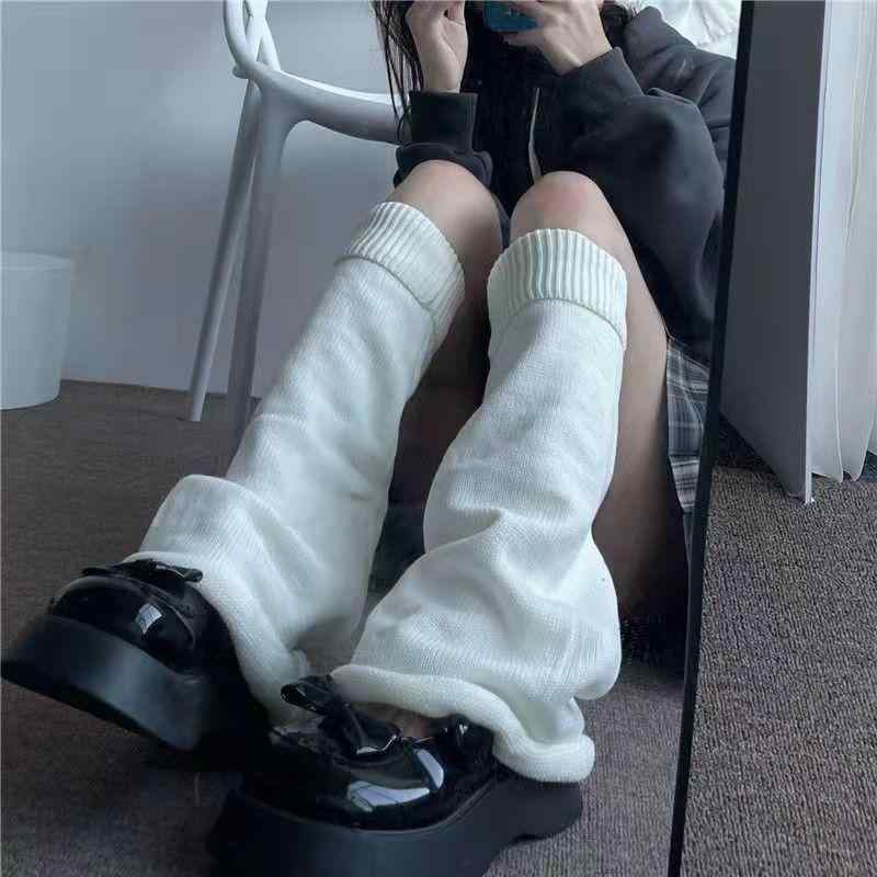 靴下 レディース 堆堆袜 ソックス ルーズソックス ニット 無地 ミドル丈 レッグウォーマー 秋冬 韓国風 かわいい 冷え対策