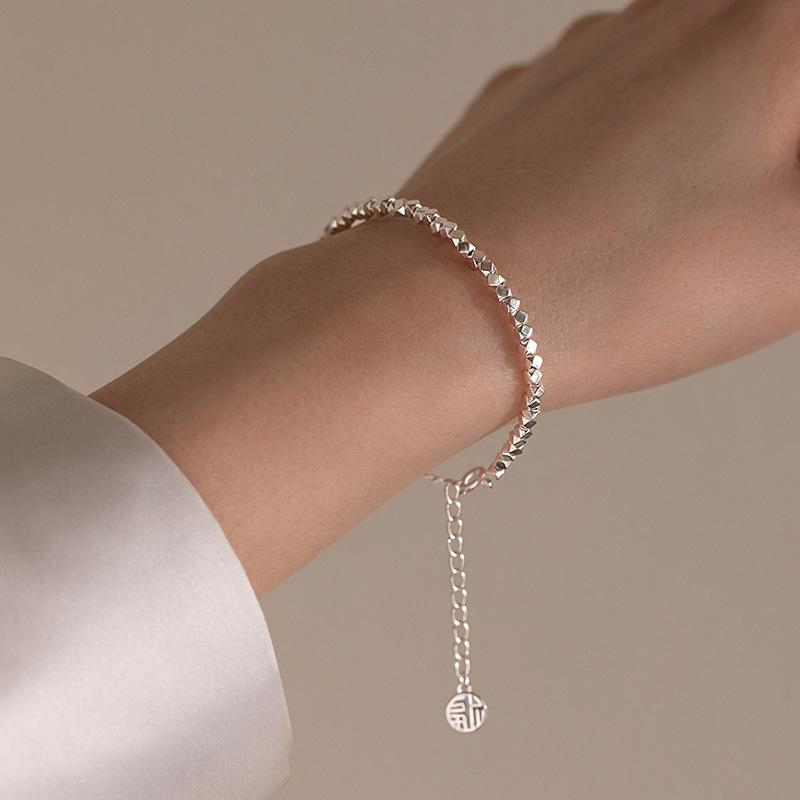 ブレスレット レディース 高見え 小さめ 福の字 メタル 幾何学模様 INS風 韓国風 ファッション雑貨 エレガント お洒落 プレゼント ギフト