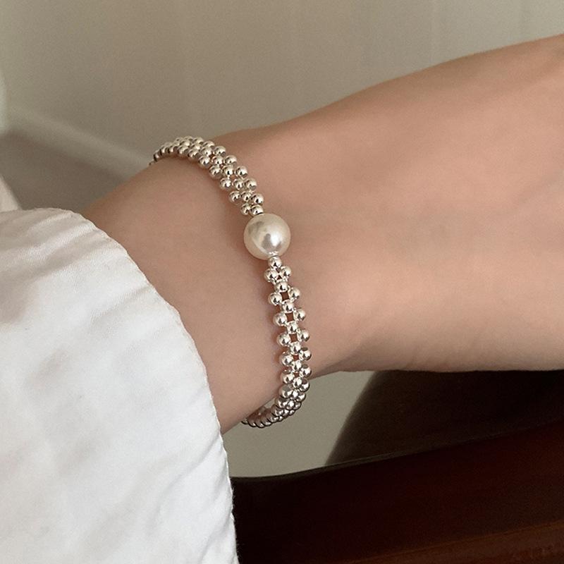 Jade - ブレスレット レディース 小粒 パール 編み込み デザイン 個性的 ファッション おしゃれ バングル アクセサリー