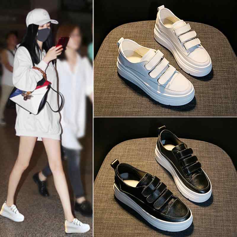 ・カテゴリ: スニーカー ・スタイル: 韓国風 ・性別: 女性 ・靴の材質: 本革 ・ヒールの高さ: 6-8cm ・カラー: オフホワイト、ブラック ・サイズ: 34、35、36、37、38、39、40 ・機能: 身長アップ、軽量 ・パターン: 無地 ・靴底の材質: ポリウレタン ・履き方: マジックテープ ・裏地の材質: マイクロファイバー ・靴の高さ: ローカット ・靴底の製法: 接着 ・靴の中敷: 豚皮 ・つま先の形状: ラウンドトゥ ・対象年齢: 成人 ・重さ: 約1kg