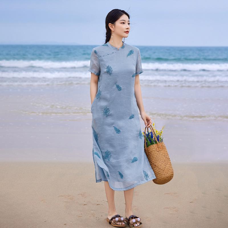 ワンピース レディース 半袖 刺繡 羽毛 リネン チャイナドレス スタンドカラー スリット入り ロング丈 晴山ブルー 文芸風 レトロ