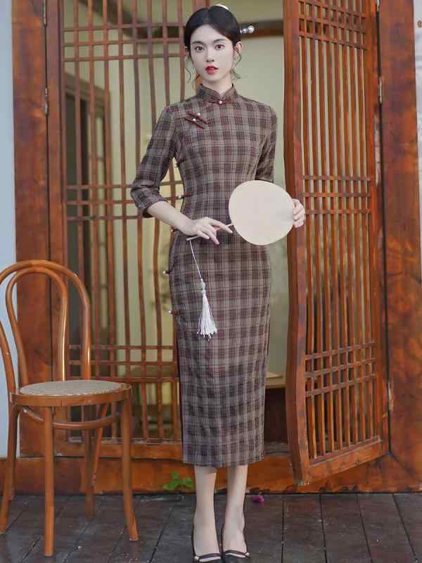 チャイナドレス レディース 秋冬 シェニール 格子柄 レトロ 古典風 新中式 立襟 七分袖 ポリエステル 膝下丈 普段使い パーティー お呼..