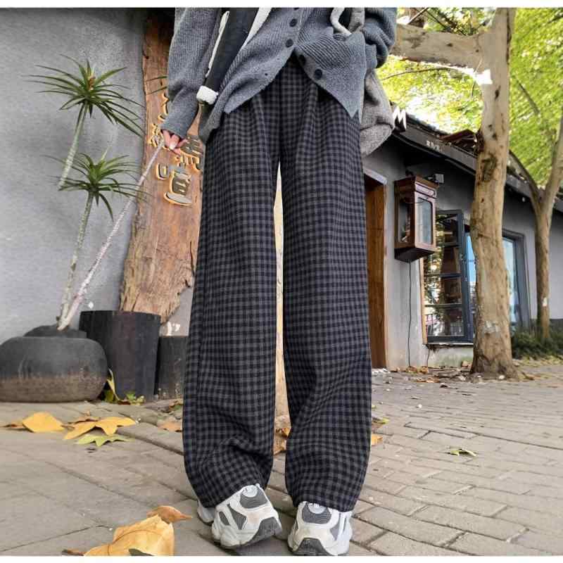 ・カテゴリ: 休闲裤・スタイル: 気質通勤、都市風・主な素材: 毛呢90%以上、氨纶30%以下・パンツタイプ: 直筒型・パンツ丈: 長丈・厚み: 中厚・流行要素: 簡約・カラー展開: ブラック・サイズ展開: XS、S、M、L、XL、2XL・伸縮性: 微弾・対象: 女性