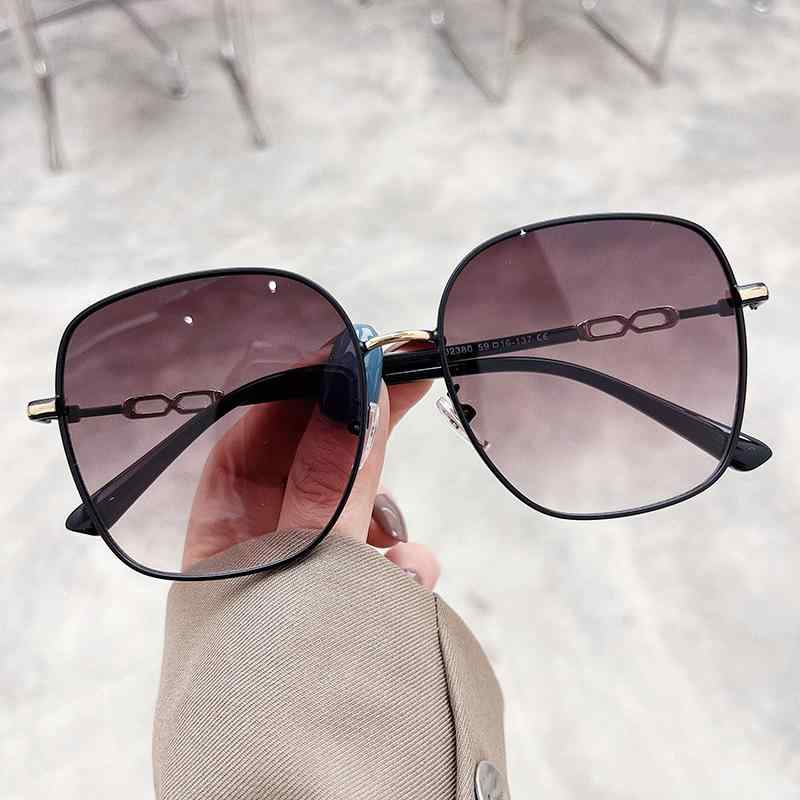 サングラス レディース ファッション メタルフレーム UV400 紫外線カット 遮光 スクエア型 ドライブ 旅行 アウトドア ブルー ブラック ゴールド シルバー ピンク系