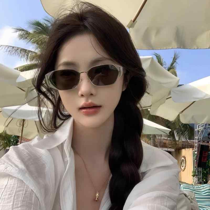 サングラス レディース メンズ 兼用 UVカット 紫外線対策 運転 ドライブ 釣り 普段使い ファッション おしゃれ 金色 銀色 ピンク系