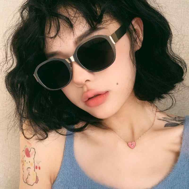 ɡơ㤨֥󥰥饹 ǥ ᥿ե졼 ʱ߷ ֥å  ȥ꡼  UV400 ֥å С ᥿ ܿ䴶פβǤʤ4,414ߤˤʤޤ