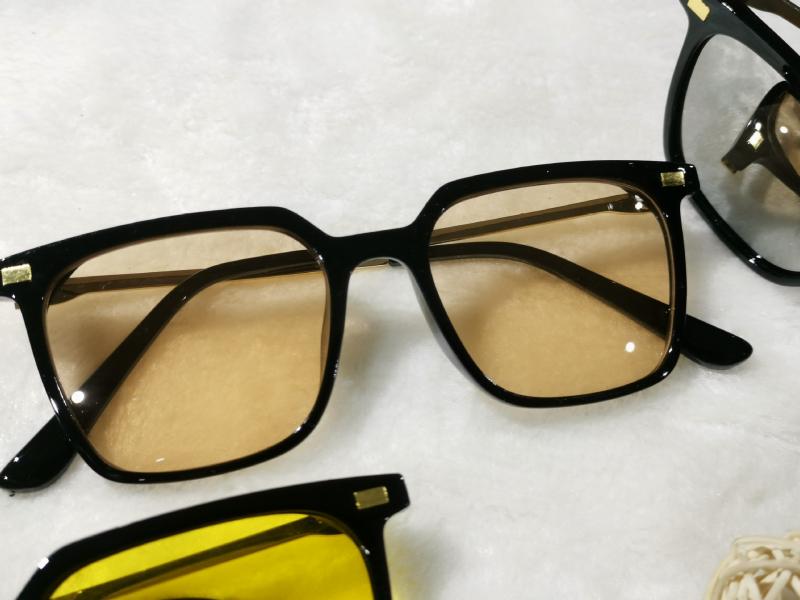 サングラス 男性用 レトロ 黒縁 茶色レンズ ファッション 紫外線カット スクエア型 ストリート スタイル 女性用 ブラック グレー イエロー ブルー