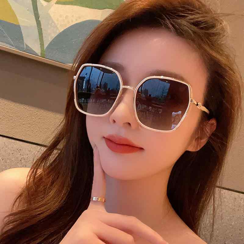 サングラス レディース 偏光レンズ UV400カット 紫外線対策 運転用 スポーツ アウトドア ファッション ブラック グレー