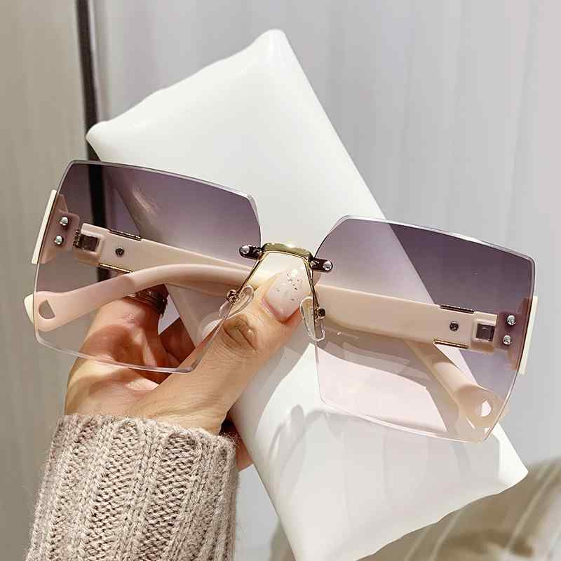 サングラス レディース スクエア型 紫外線カット 日焼け対策 韓国風 インスタ映え ブラック グレー ブルー ブラウン ホワイト 黒 UV380 ファッション おしゃれ 普段使い ドライブ パーティー