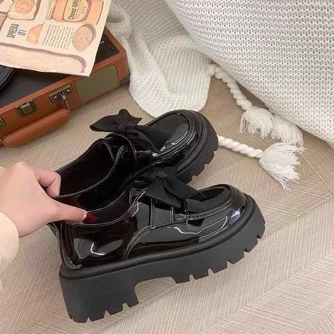 ローファー レディース マリージェーン 厚底 防水 ラウンドトゥ チャンキーヒール エナメル PUレザー 春夏 秋冬 レトロ カジュアル ブラック オフホワイト