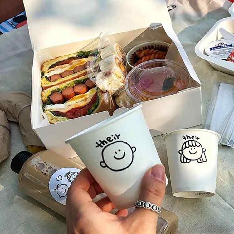 使い捨てコップ 紙コップ 男の子 女の子 かわいい イラスト 厚手 熱飲用 イベント ピクニック