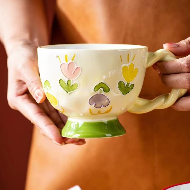 マグカップ レディース 陶器 手描き風 チューリップ オートミール ミルク 大容量 かわいい 電子レンジ..