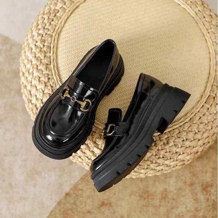 ローファー レディース ラウンドトゥ 厚底靴 プラットフォームシューズ JKスタイル ローファー 英国風 エナメル ローファー 春夏 秋冬 黒