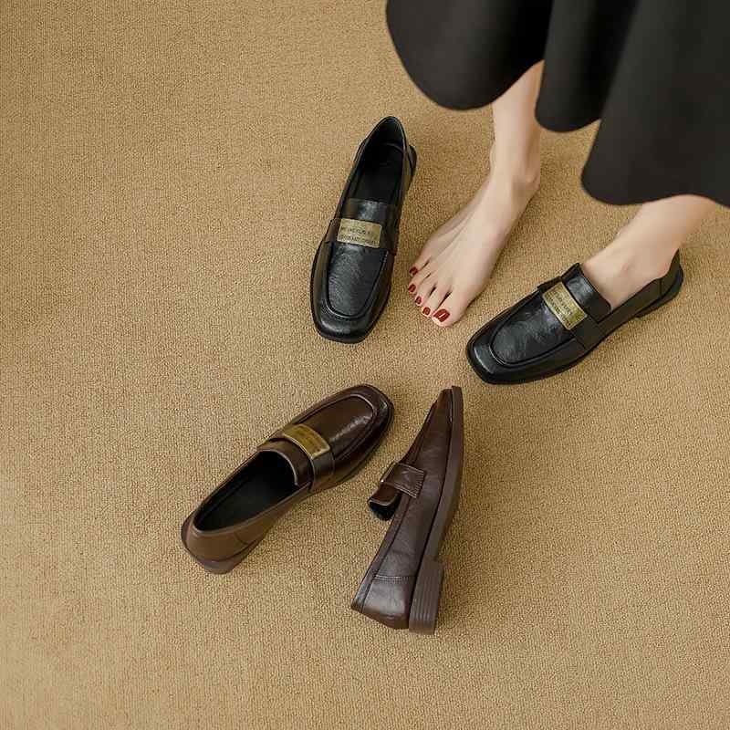 ローファー レディース フラットシューズ ぺたんこ靴 柔らかい革 スクエアトゥ スリッポン 大サイズ 英国風 カジュアル 黒 茶色 春夏