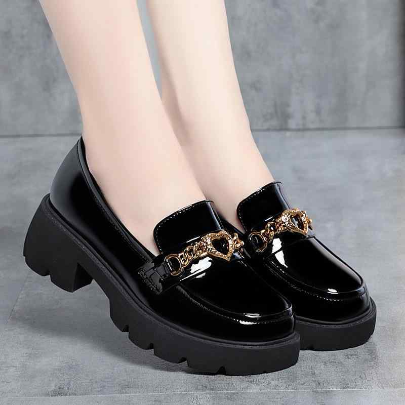 ローファー レディースシューズ 漆皮 本革 厚底 ラウンドトゥ スリッポン カジュアル ブラック 黒色 杏色 春秋 日常