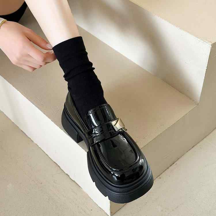 ローファー レディース 厚底 エナメル調 レトロ調 ラウンドトゥ 太ヒール 婦人靴 春 スリッポン ローファー ブラック