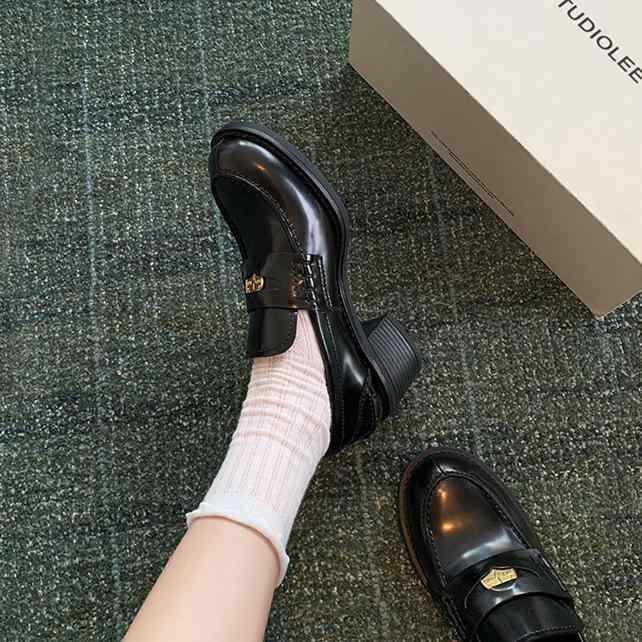 ローファー レディース 羊革 本革 厚底 チャンキーヒール ラウンドトゥ スリッポン カジュアルシューズ 黒 歩きやすい 疲れない 秋冬