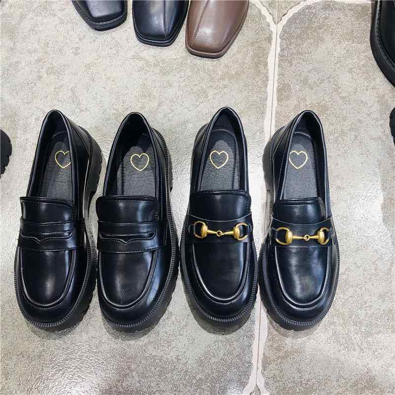 ローファー レディース 厚底 靴 フラットシューズ ラウンドトゥ 無地 スリッポン ローヒール ぺたんこ靴 歩きやすい 履きやすい 黒 ブラック 通勤 普段使い 秋冬