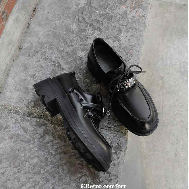 ローファー レディース 牛革 厚底 ラウンドトゥ レースアップ ブリティッシュスタイル ブラック ホワイト メタル チャンキーヒール 春