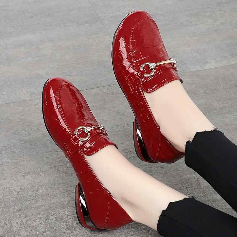 ローファー レディース マニッシュシューズ 厚底 ラウンドトゥ チャンキーヒール PUレザー 合皮 ブラック レッド ベージュ 春夏 秋冬 日常 普段使い