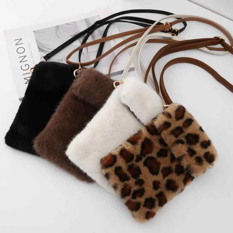 ショルダーバッグ レディース かわいい ファーバッグ 斜めがけ 大容量 秋冬 通勤 水餃子型バッグ ヒョ..