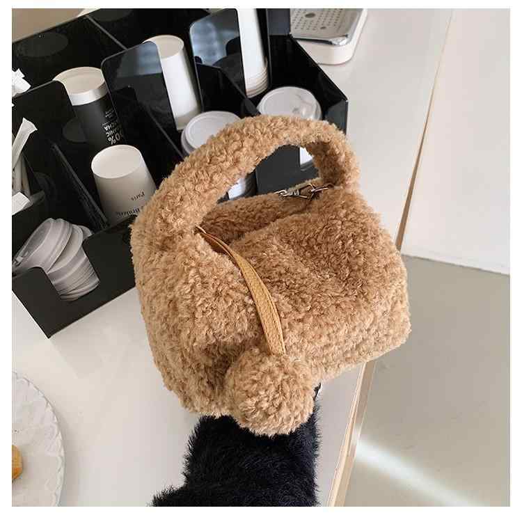 ショルダーバッグ レディース チェーン 枕型 手提げ 斜めがけ 小さめ ファー ふわふわ かわいい 韓国風..