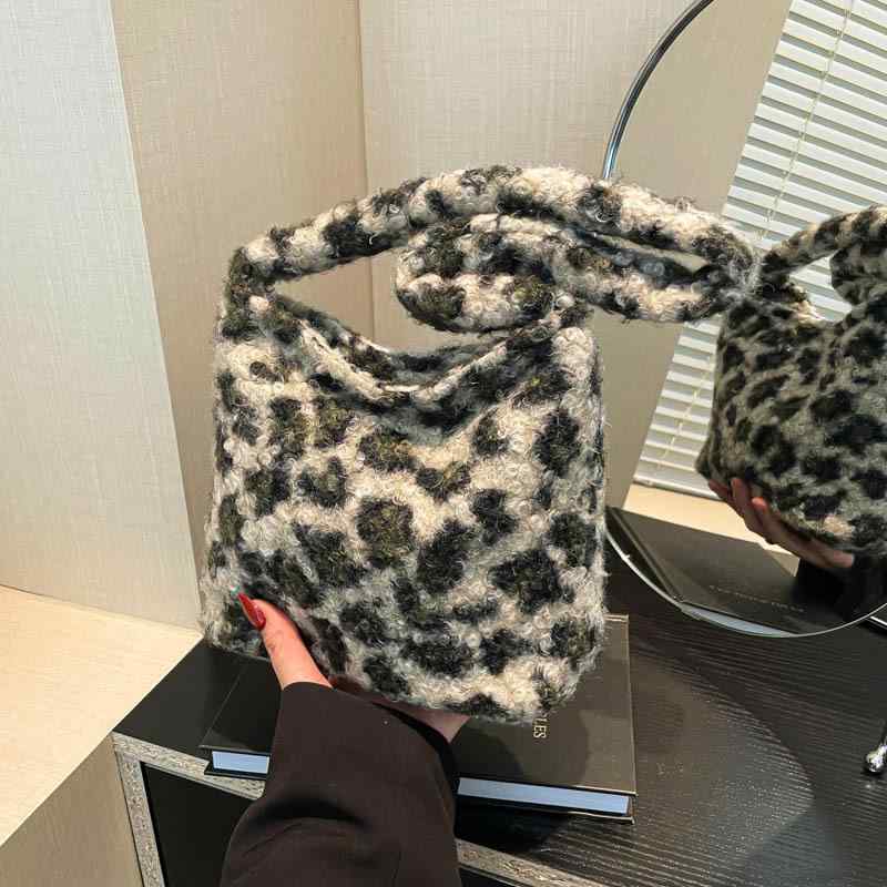 トートバッグ レディース 秋冬 女性用 大容量 鞄 通勤 通学 肩掛け 手提げ 無地 ブラック ブラウン カ..