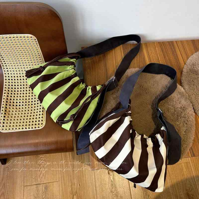 トートバッグ レディース ショルダーバッグ レトロ ストライプ 大容量 通勤 買い物 毛绒素材