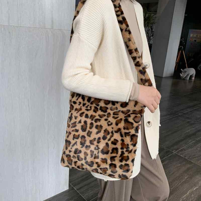 Rakuten - バッグ レディース 鞄 ショルダーバッグ 斜め掛け 肩掛け かわいい ヒョウ柄 ファー ふわふわ 秋冬 ブラウン 普段使い