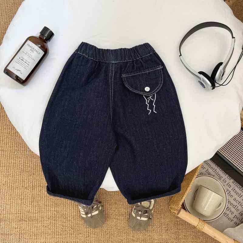 子供用ジーンズ パンツ 春秋 男児 カジュアル ズボン ゆったり 色落ちしにくい ストレート 綿100% 幼児..