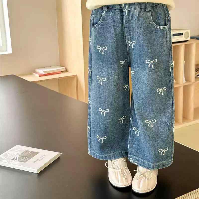 子供用ジーンズ 女の子 韓国風 デニムパンツ ストレートパンツ ロングパンツ 普段着 おしゃれ着 かわいい B類 90cm 100cm 110cm 120cm 130cm 140cm ブルー ベージュ オフホワイト