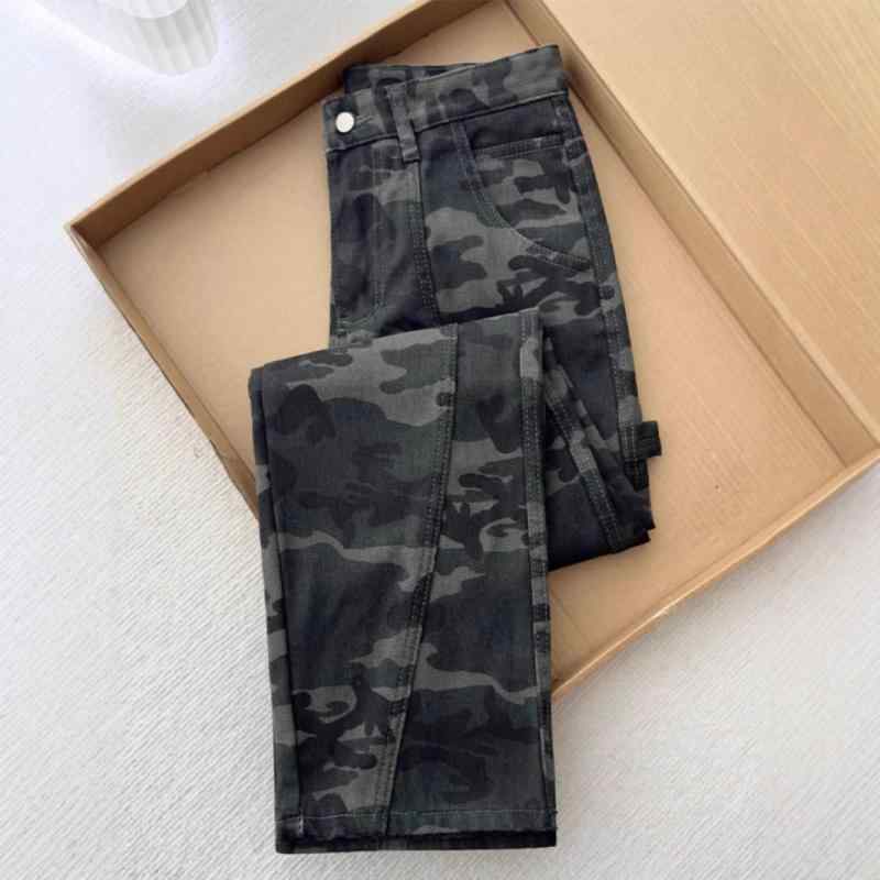 ・カテゴリ: デニムパンツ・スタイル: カジュアル・デザイン: ストレート・股上: 普通・パンツ丈: フルレングス・素材: デニム、綿72%・前開き: ジッパーフライ・特徴: ウォッシュ加工・対象年齢: 成人・対象: 青少年、男性・カラー: 迷彩柄・サイズ: S、M、L、XL、2XL、3XL・伸縮性: なし