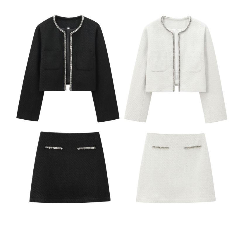 ・パターン: 無地・流行の要素: 配色・加工方法: パッチワーク・生地の名称: ツイード・主な生地の組成: 再生セルロース繊維・カラー: ホワイト, ブラック・サイズ: XS, S, M, L・スタイル: ストリート・主な生地の組成含有量: 90-95%・スタイル: 欧米・セットの種類: トップス＋ボトムス・対象: 女性・袖のタイプ: レギュラー袖・袖丈: 長袖・カテゴリ: カジュアルセットアップ