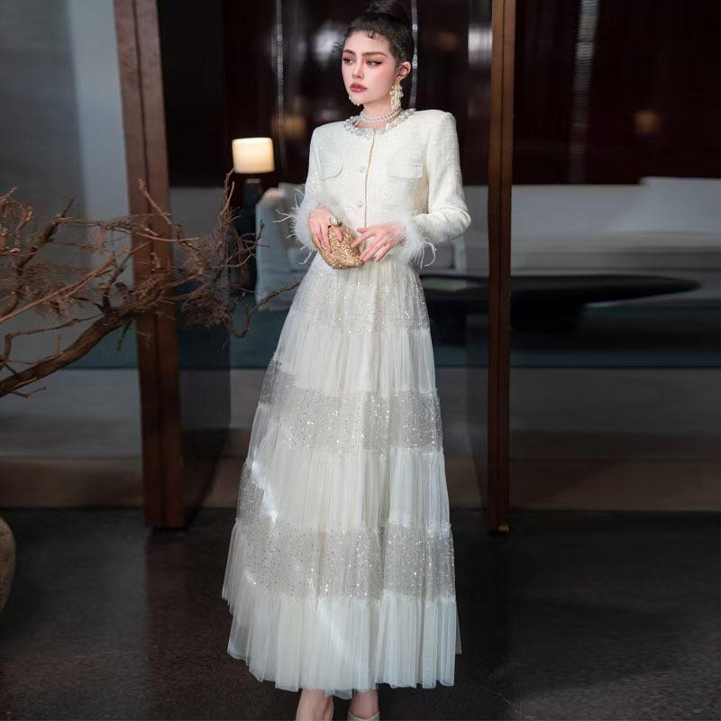 ・スカート丈: ミモレ丈・流行の要素: スパンコール・生地の名称: ツイード・メイン素材: 酢酸繊維・メイン素材の含有量: 30〜50%・カラー: オフホワイト, 紫がかった黒, 黒のスカート, 白のスカート, 白のジャケット, 紫のジャケット・サイズ: S, M, L, XL, XXL・スタイル: エレガント・セット内容: スカート・対象: 女性・袖のタイプ: レギュラー袖・袖丈: 長袖・製品カテゴリ: カジュアルセット・メイン素材2: 酢酸繊維・メイン素材2の含有量: 30〜50%