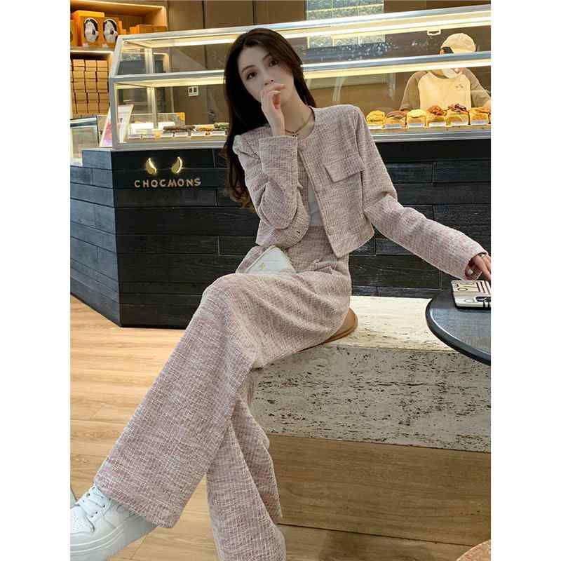 セットアップ レディース ファッション 普段使い きれいめ スポーティー カジュアルスタイル 運動着 上下セット プリンセススリーブ ワ..