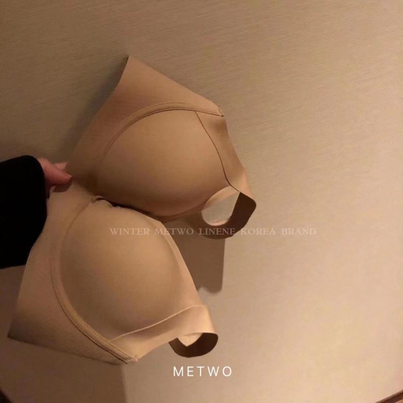 ブラジャー レディース ノンワイヤー シームレス 3/4カップ 揺れ防止 ずれ防止 通気性 快適 小胸 谷間..