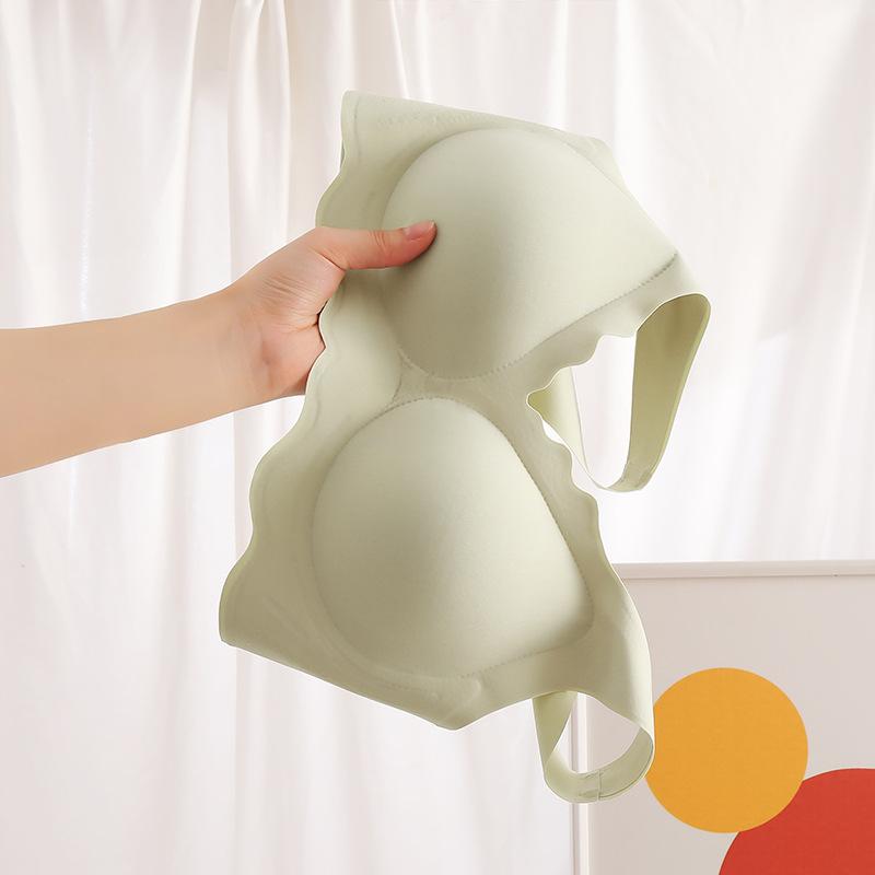 ブラジャー レディース スポーツブラ シームレス 薄型 通気性 吸汗 快適 美背 3/4カップ 寄せ上げ ブラ..