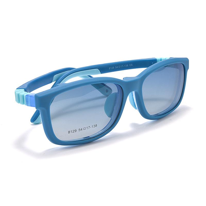 ・眼鏡構造: セット・フレームカラー: 深青、グレー、薄青、ピンク、紫、黒・レンズ材質: AC・デザイン: 線・眼鏡タイプ: スクエア・スタイル: 万能、エレガント、シンプル、高級感・フレーム材質: TR90・透過率: 3・サイズ: 54-...